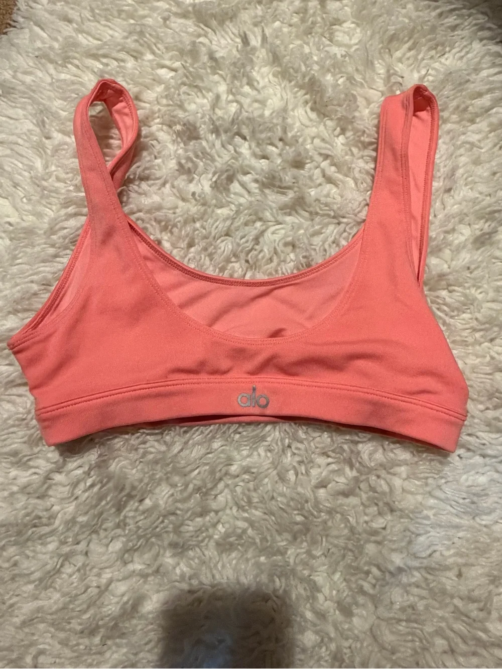 ALO Yoga smooth scoop